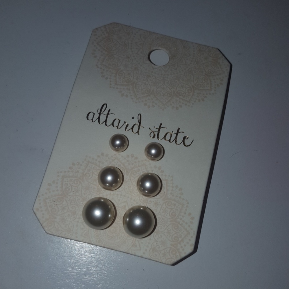 Altar'd State Pearl Earrings